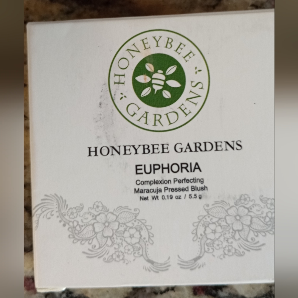 Honeybee Gardens Complexion Perfecting Blush, Euphoria
